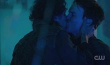 Watch “ROSWELL, NEW MEXICO MICHAEL AND ALEX SCENE KISS”!!